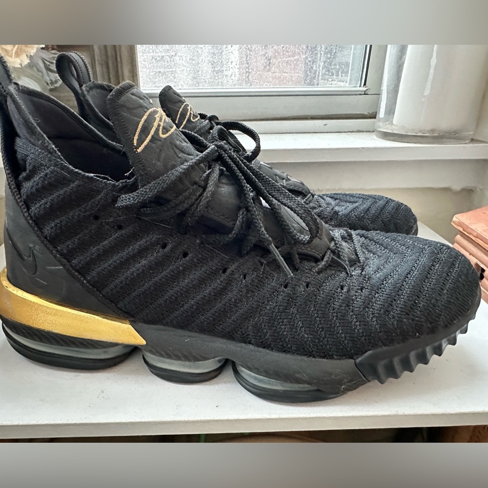 size 16 basketball sneakers